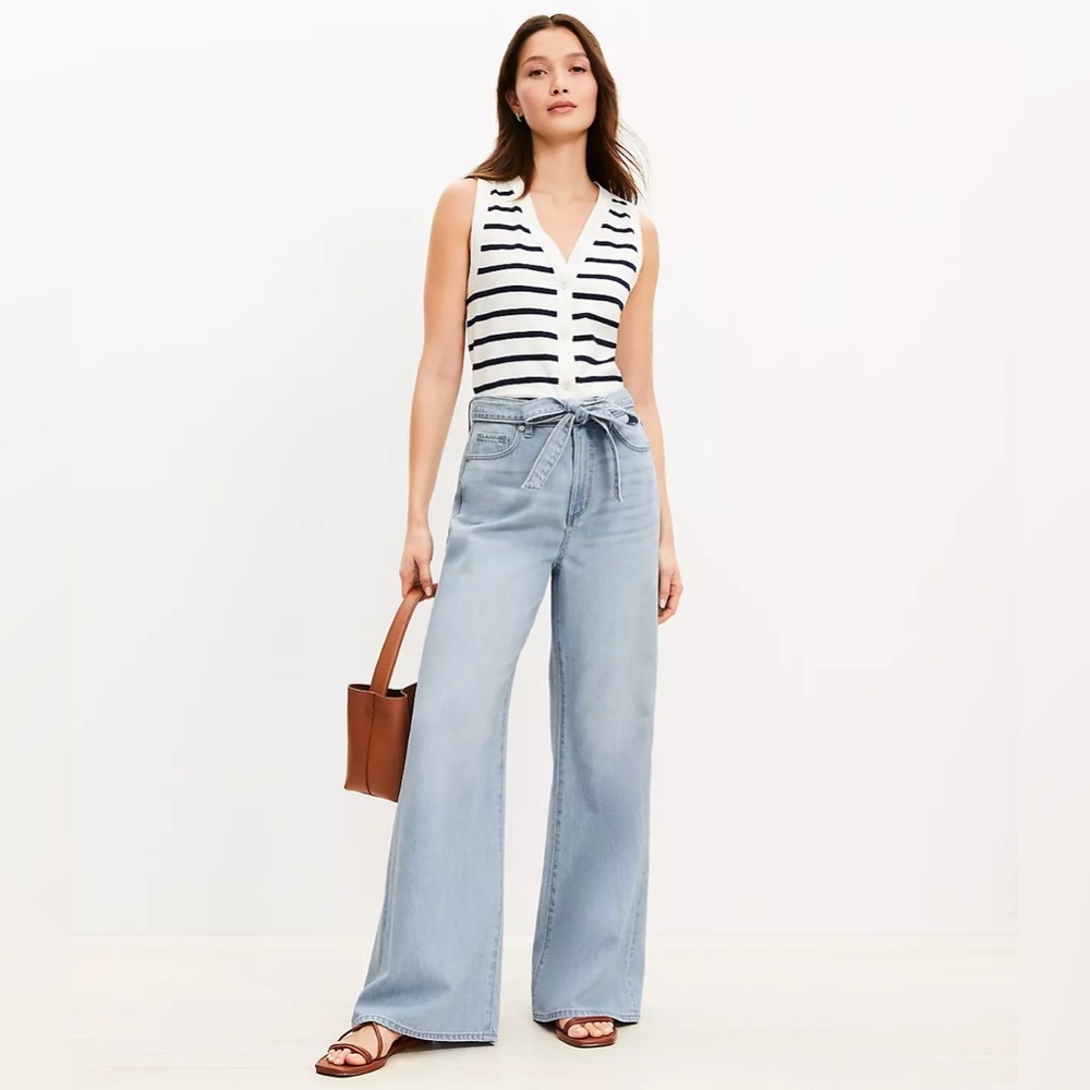 Loft - The Palazzo Belted Jean - Size 8/29 - Light Wash - Good Used Condition!!